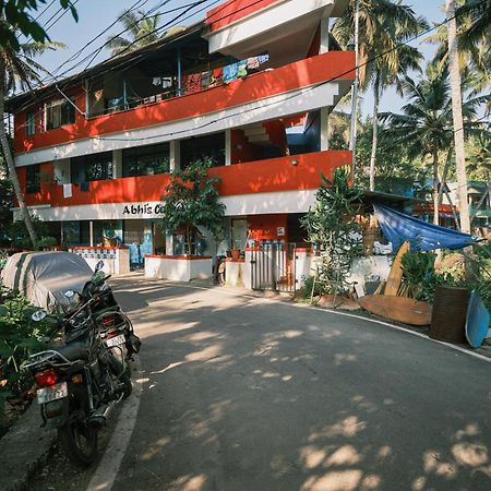 Abhi'S Cafe Avaduthura Kovalam Exteriör bild
